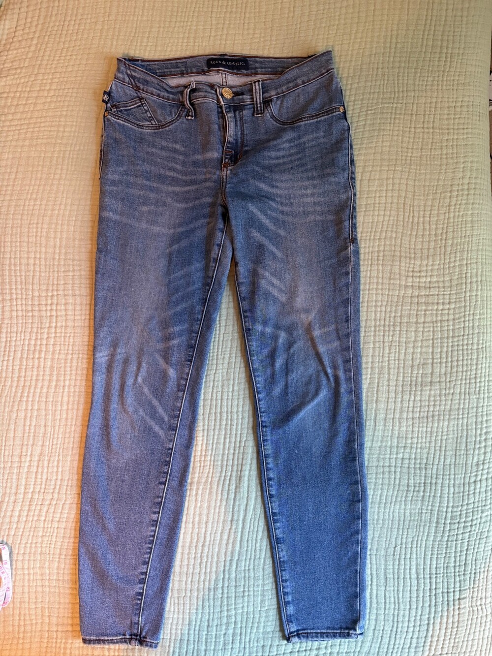 Rock & Republic Size 6 Medium Blue Denim Jeans